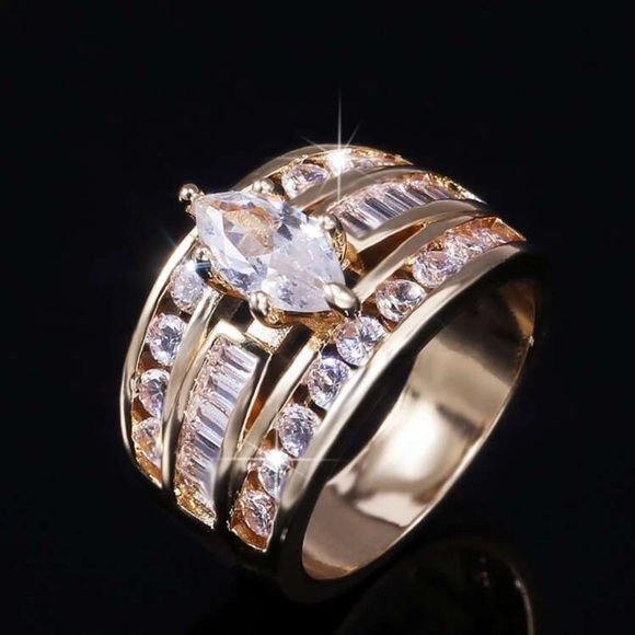 BRIDAL WEDDING ENGAGEMENT RING - Picture 2 of 9